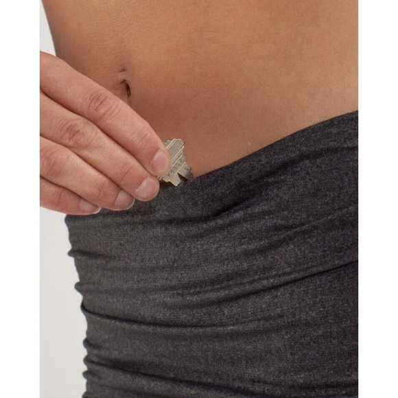 Lululemon Yin To You Crop Wee Are From Space Black March Multi / Black. Size 4 - Picture 4 of 10